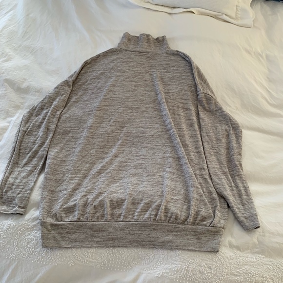 Aritzia turtleneck - Picture 2 of 3